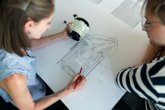مراجعة مخططات ومجسم هندسي للمشروع